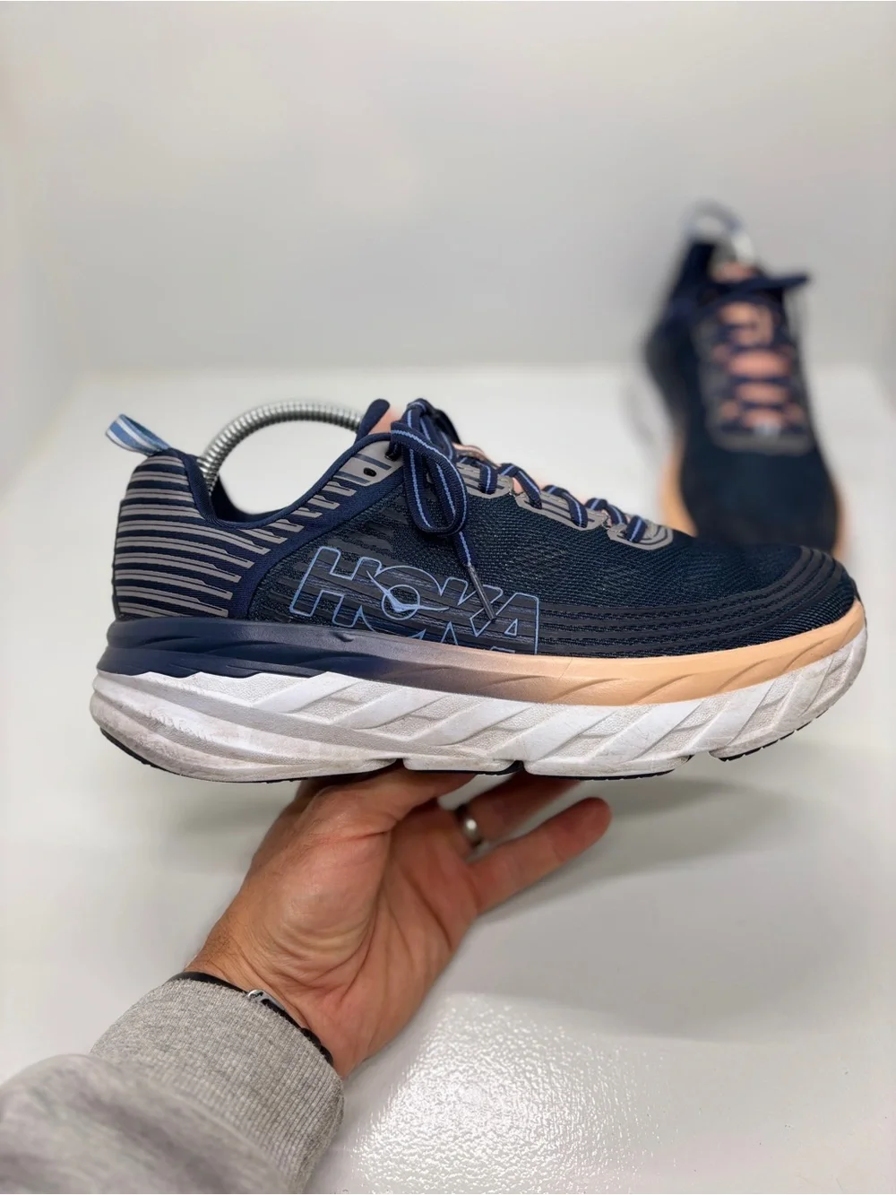 HOKA One One Bondi 6 Women’s 9.5 Wide D Navy Peach Running Shoes 1019270 MIDP